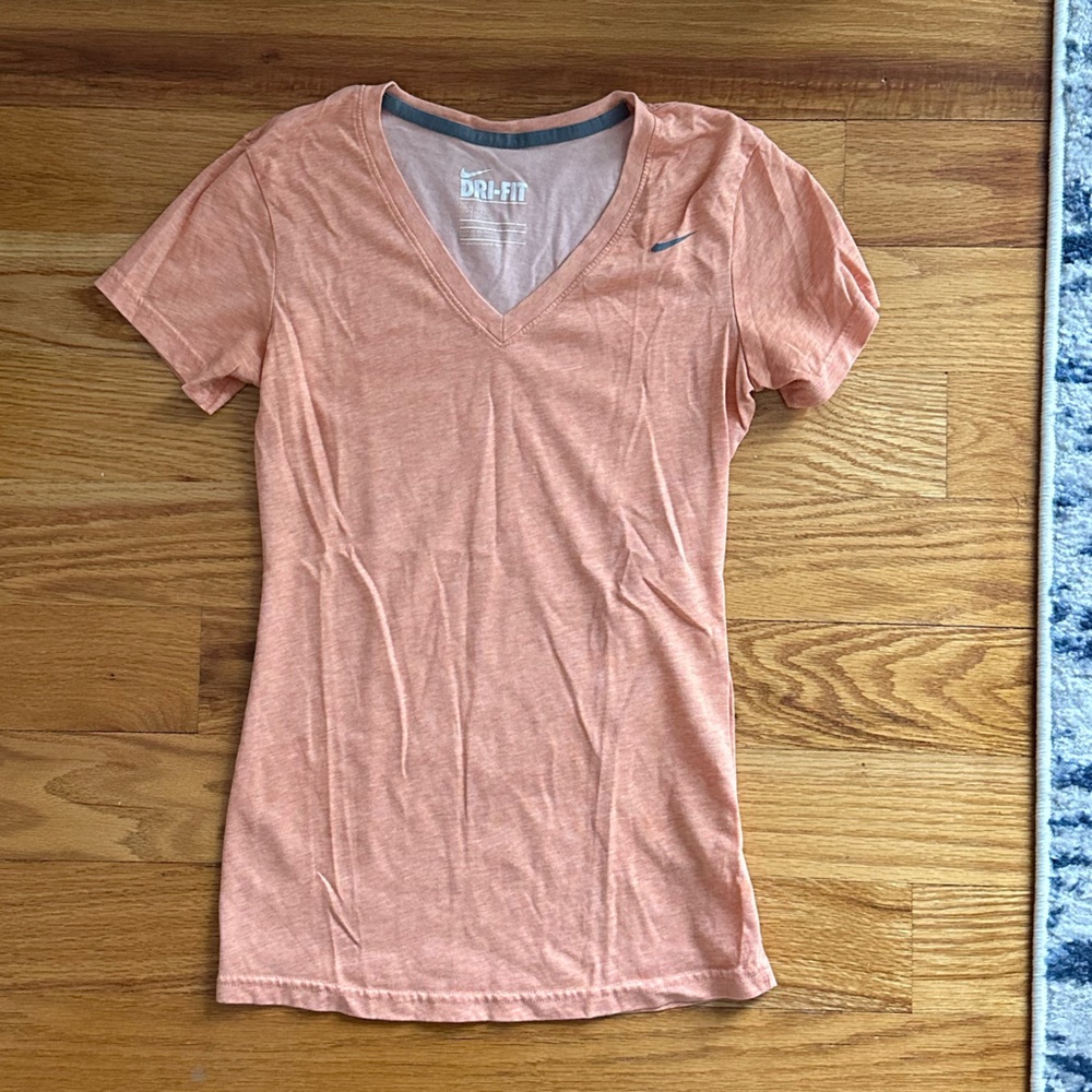 NIKE DRI FIT V NECK TSHIRT